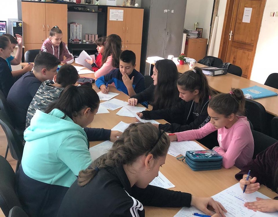 scoala resita - micul mare erou